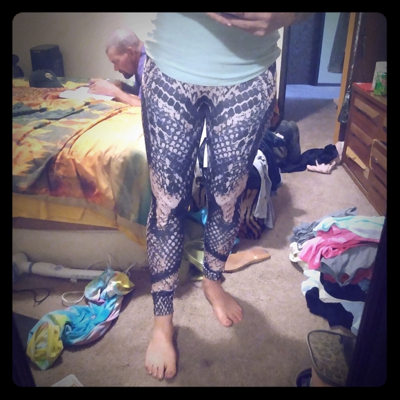 Snake Leggings - Picture 1 of 1
